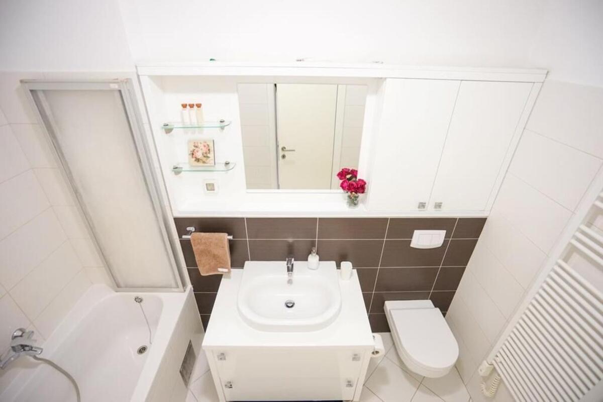 Apartment Zara White Exterior foto